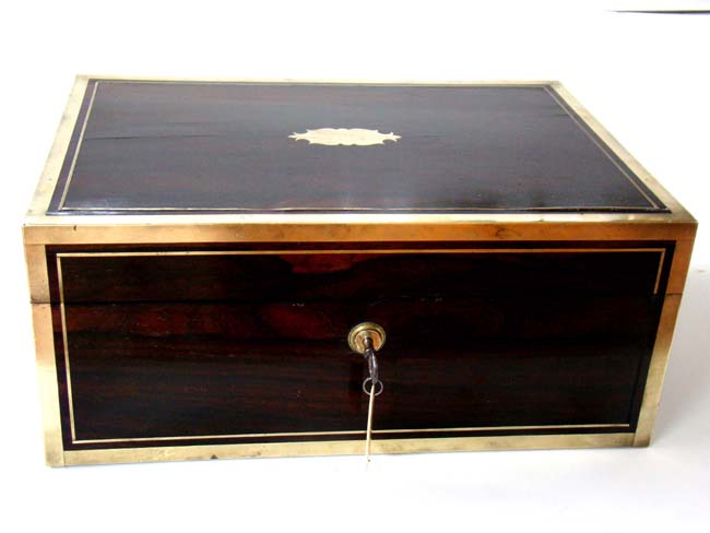 A fine early 19th century English Gentleman's "Campaign form" Toiletry box circa 1828